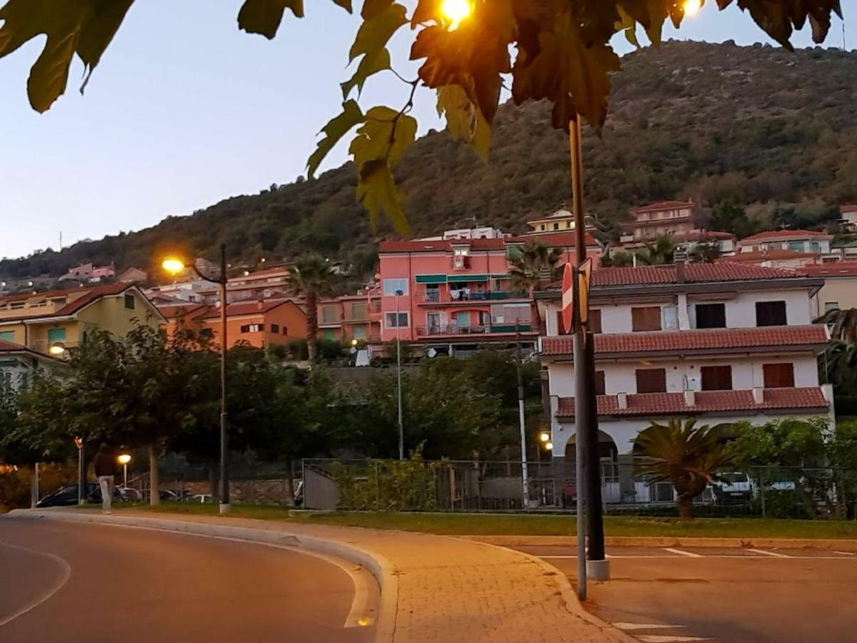 Very Cosy House With Fabulous Sea View! Pietra Ligure Exterior photo